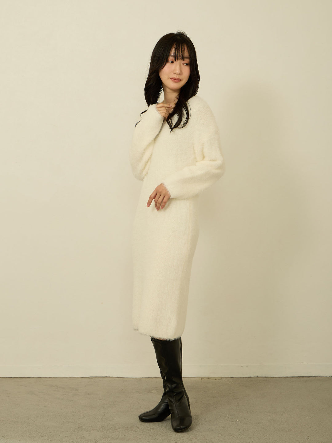 【マタニティ・授乳服】シャギーニットショートワンピース White