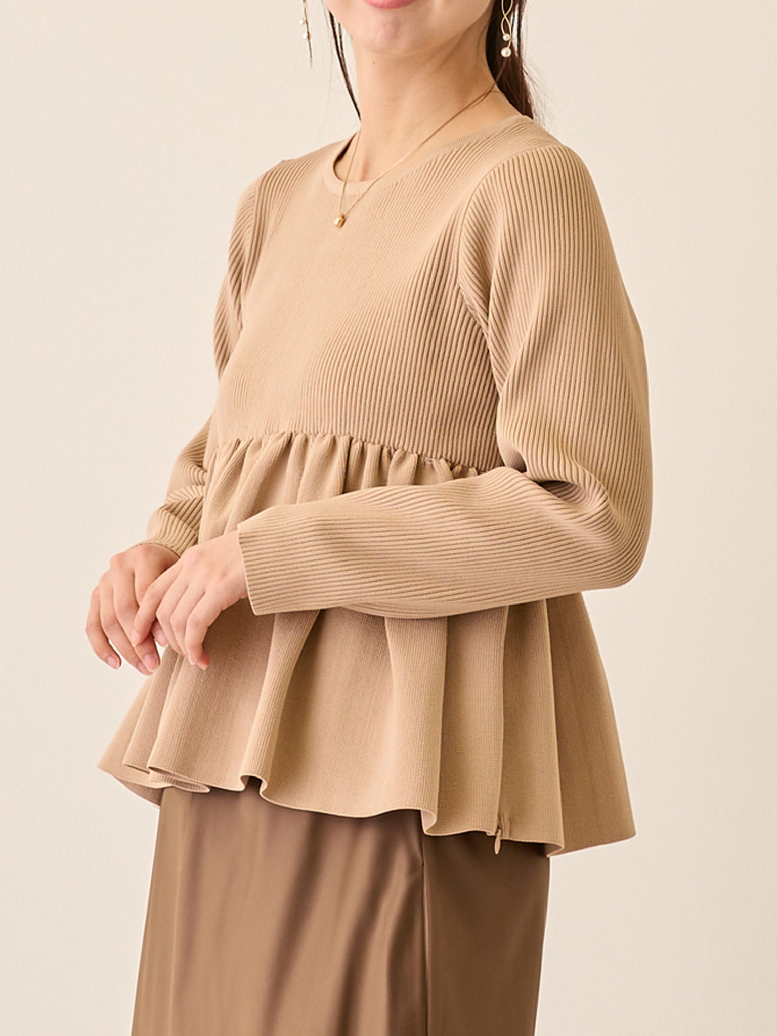 ペプラムニットトップス Pink beige – honono for mom&baby