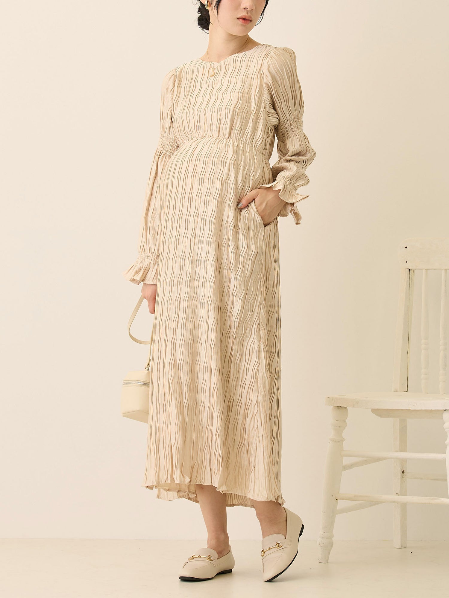 ハートネックプリーツワンピース Beige