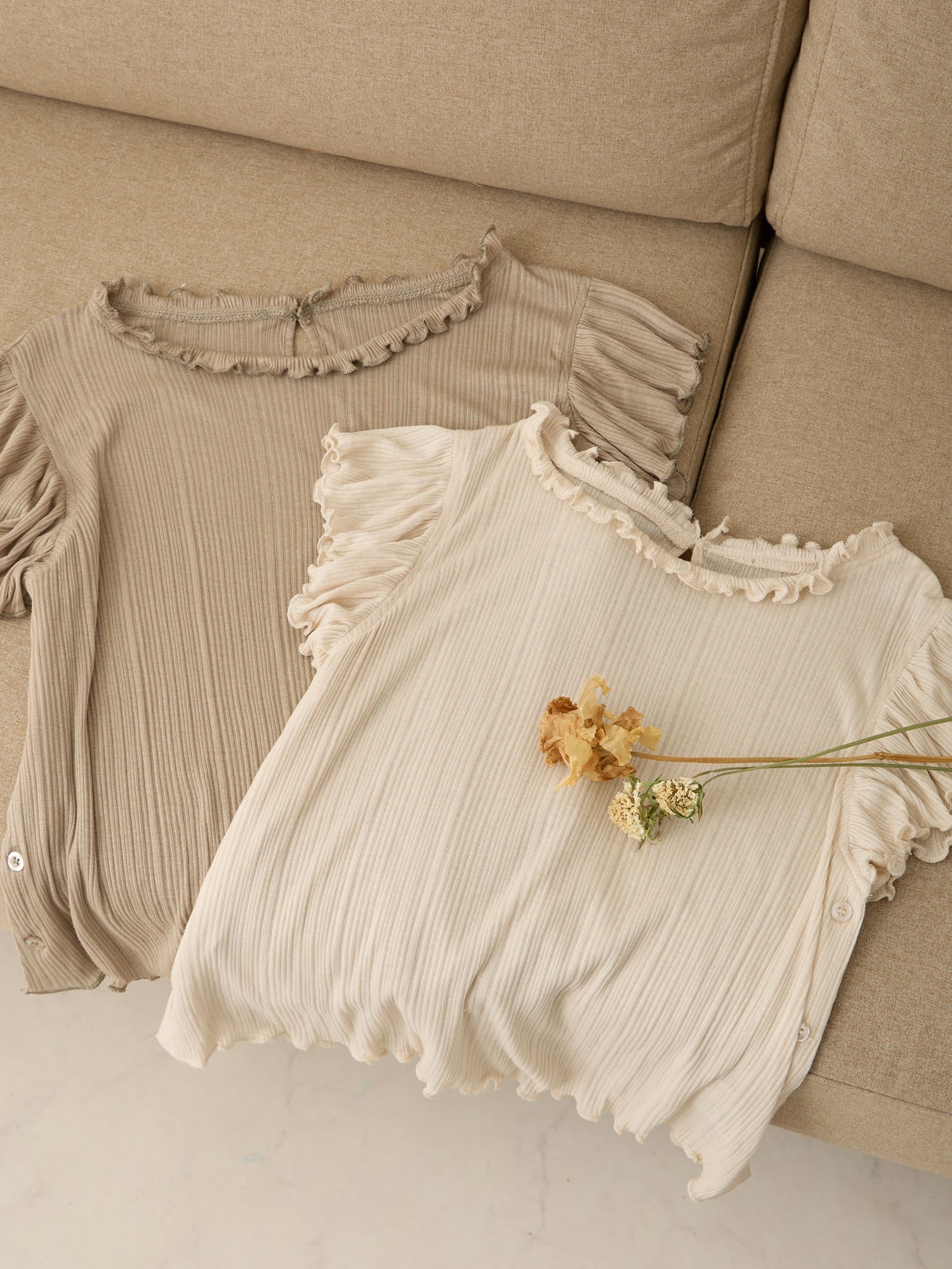 フレンチスリーブTシャツ Beige