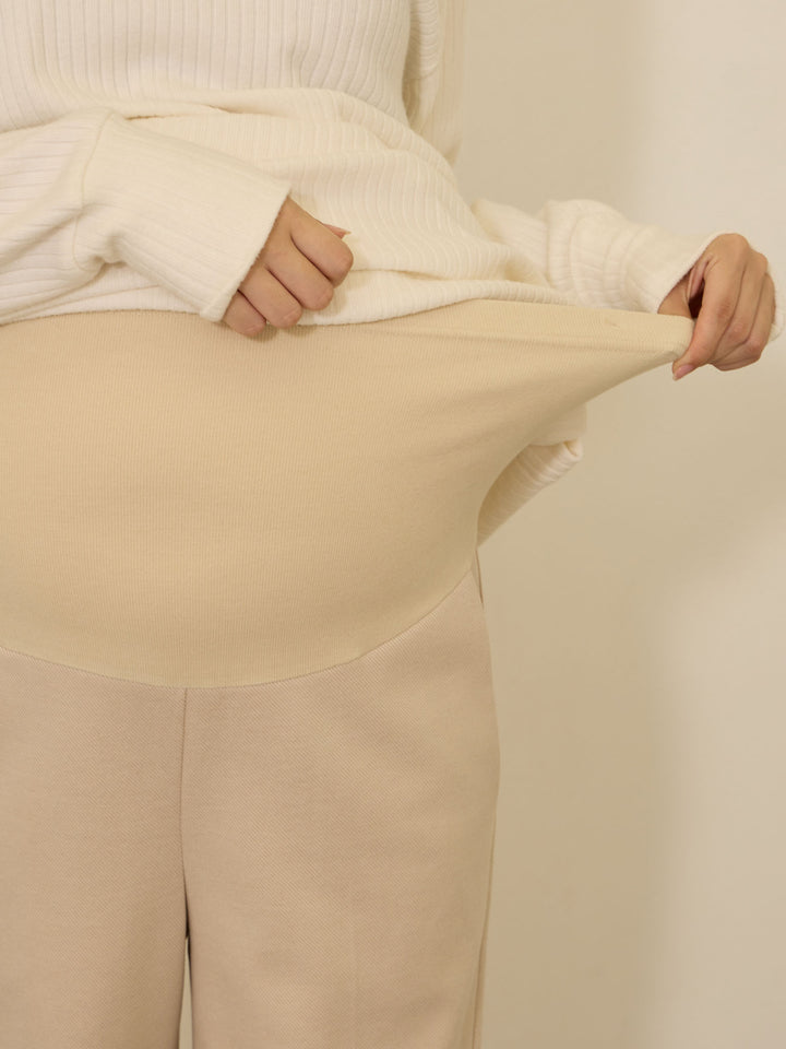[Maternity/Postpartum] Brushed beautiful leg maternity pants Beige
