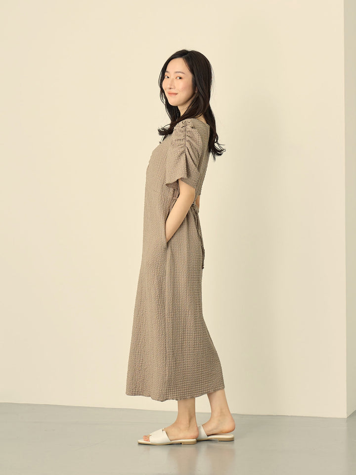 [Maternity/nursing clothes] Power shoulder I-line dress Gray