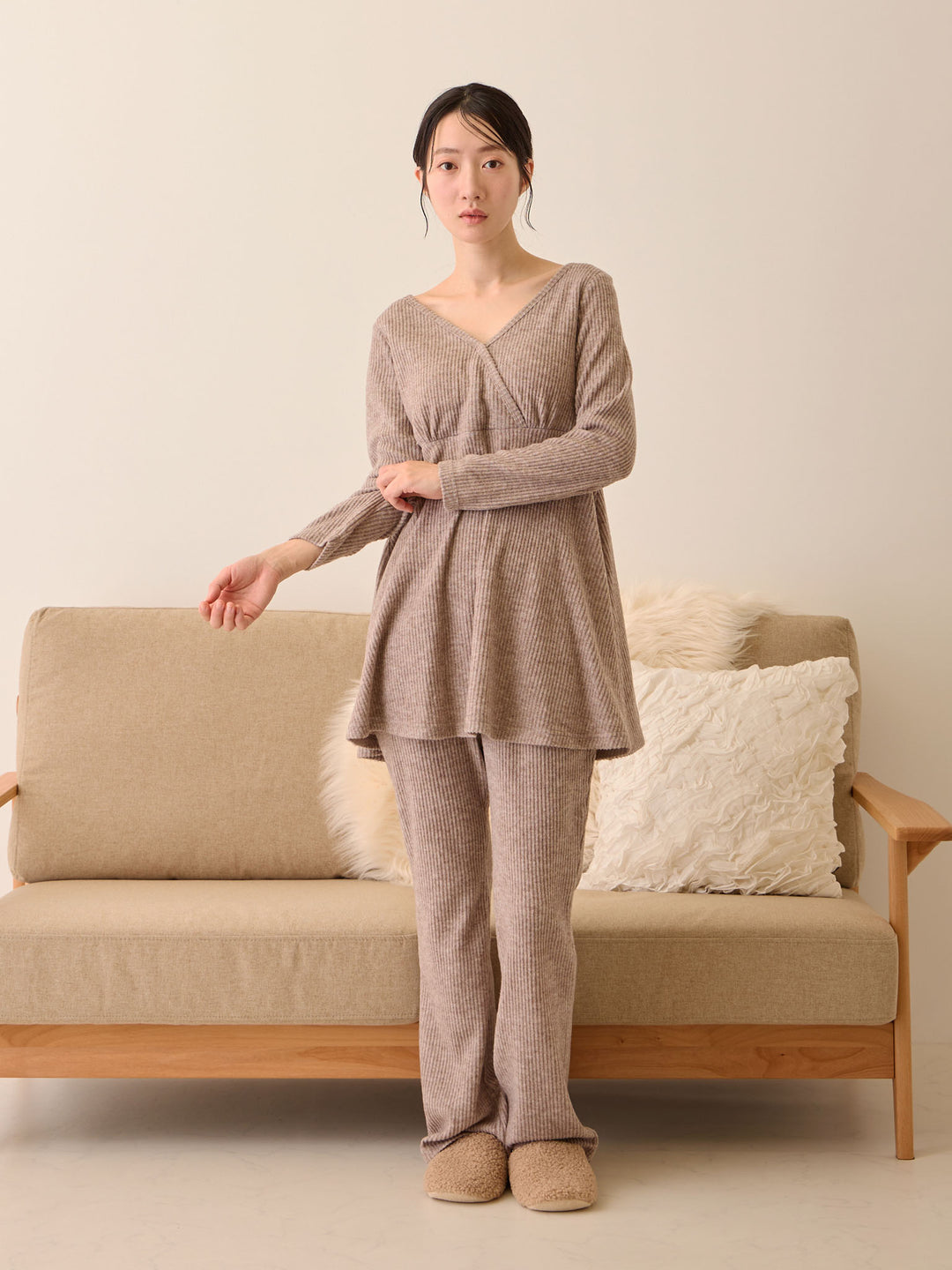 固定式杯形房间顶部，棕色