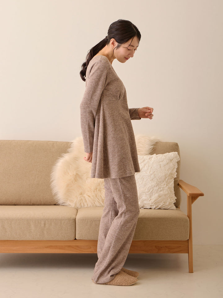 喇叭裤配腹带，棕色