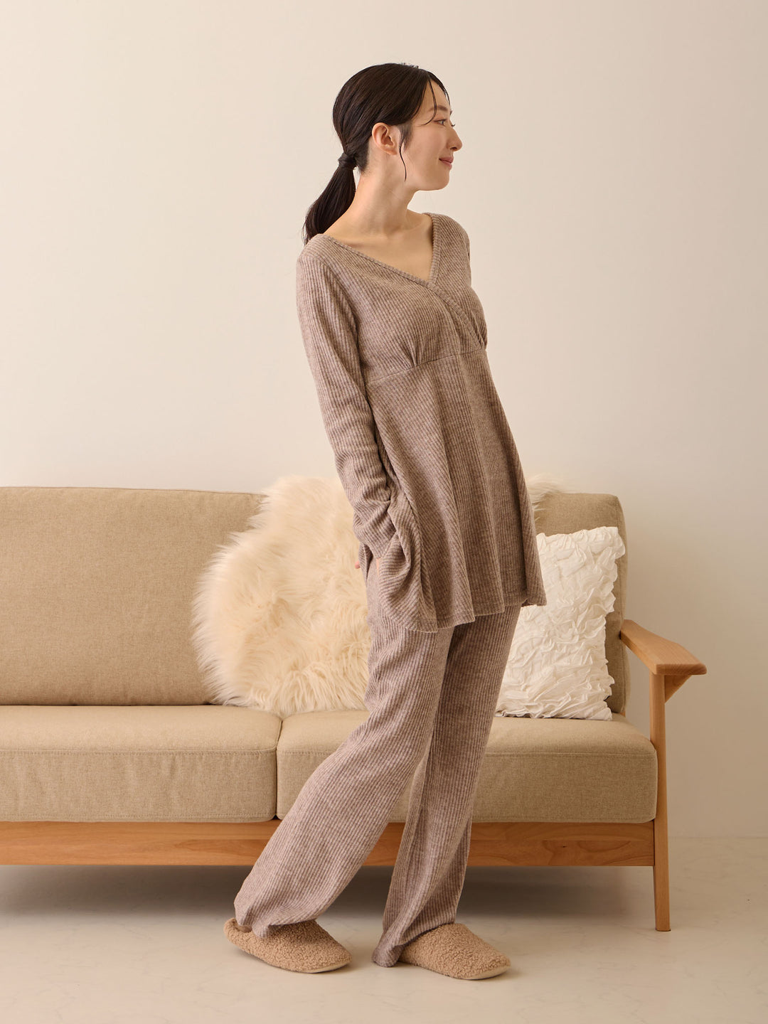 固定式杯形房间顶部，棕色