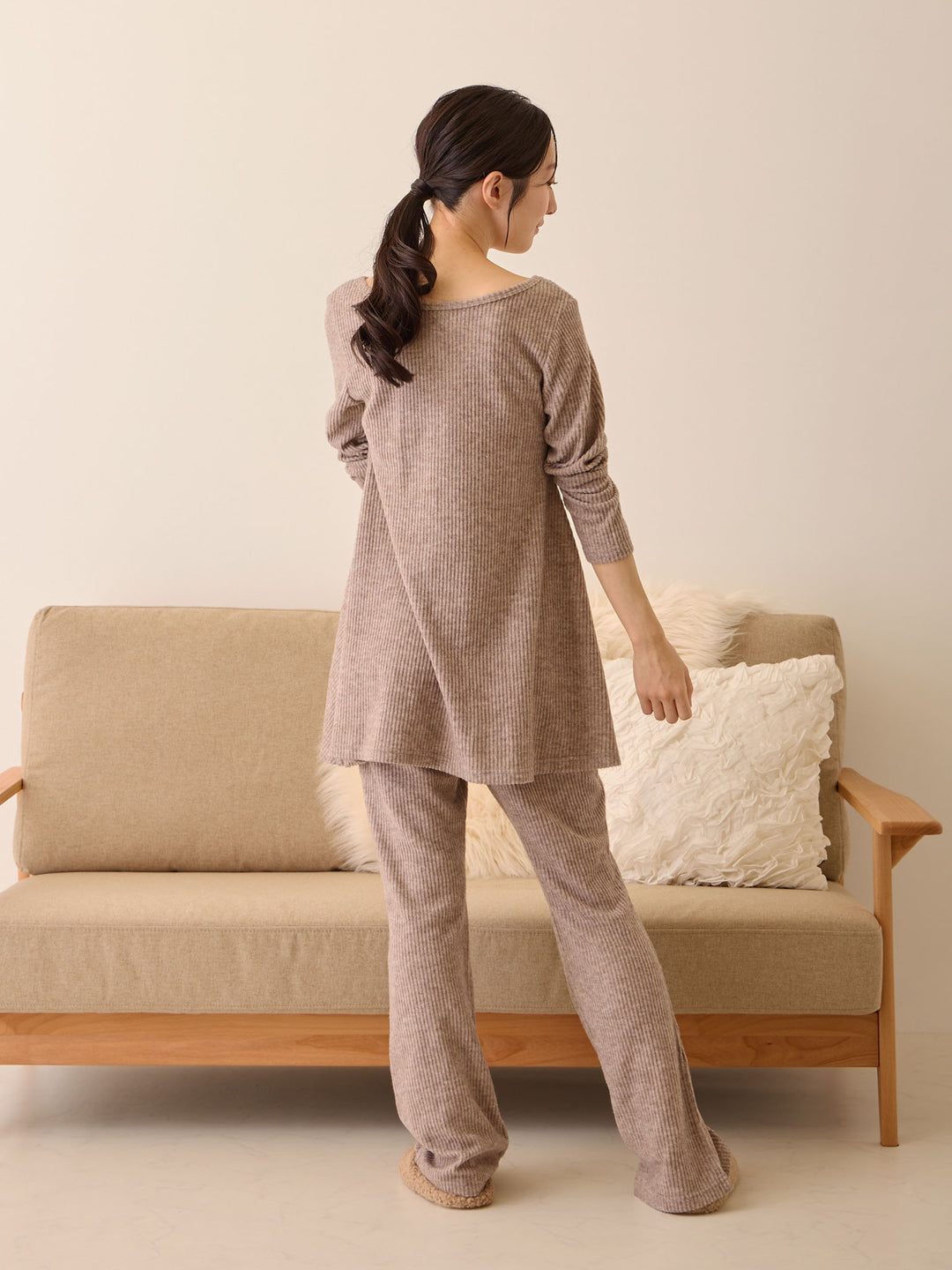 固定式杯形房间顶部，棕色