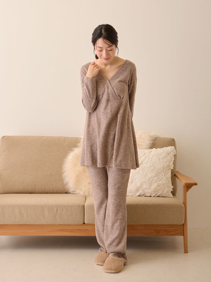 喇叭裤配腹带，棕色