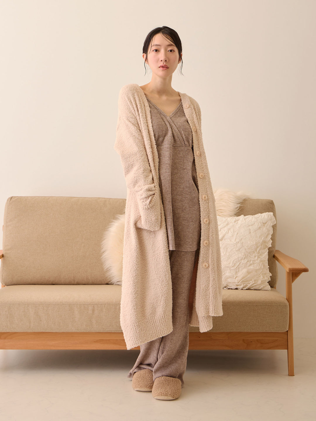 喇叭裤配腹带，棕色