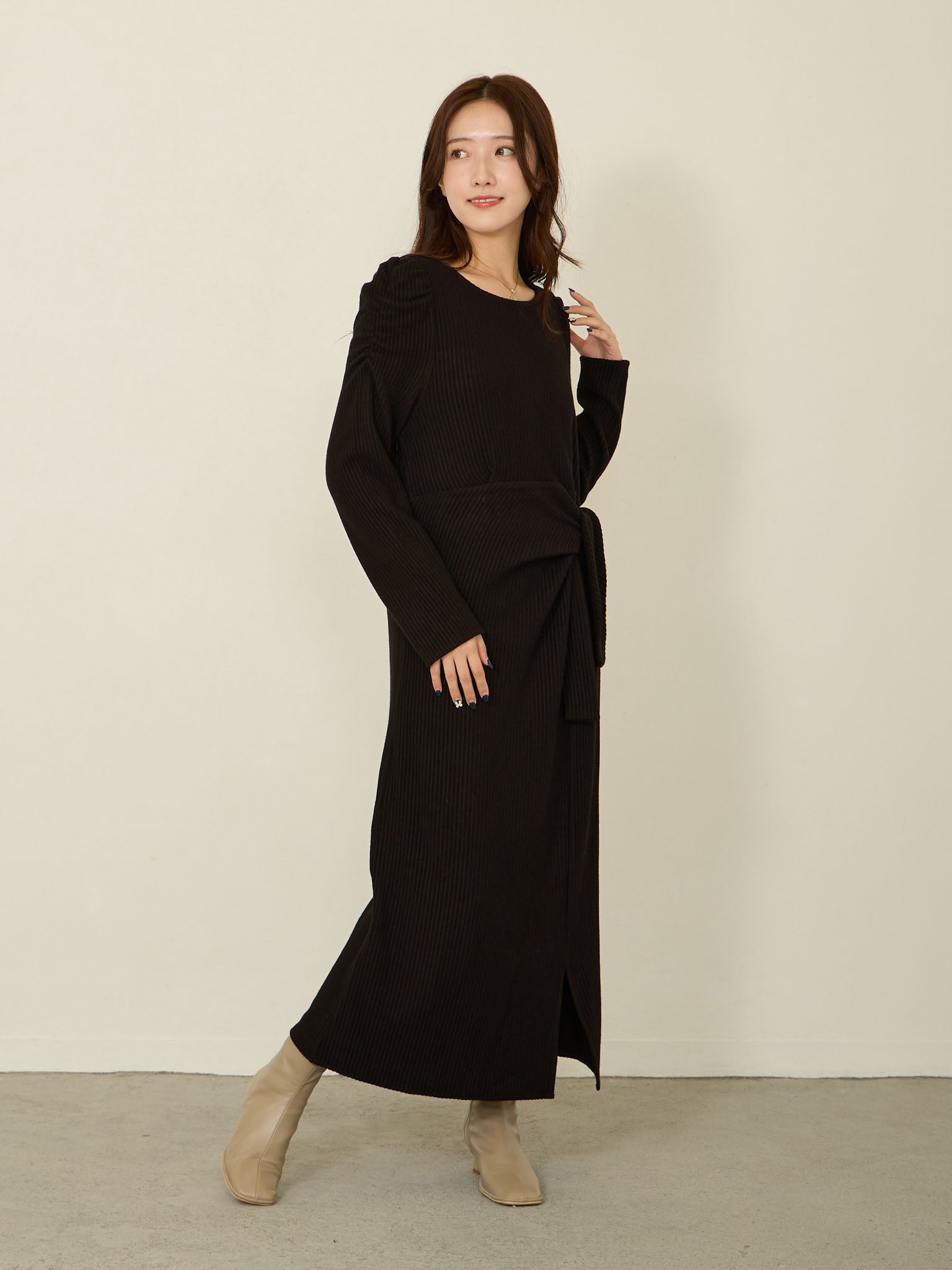 パワショルニットワンピース Black