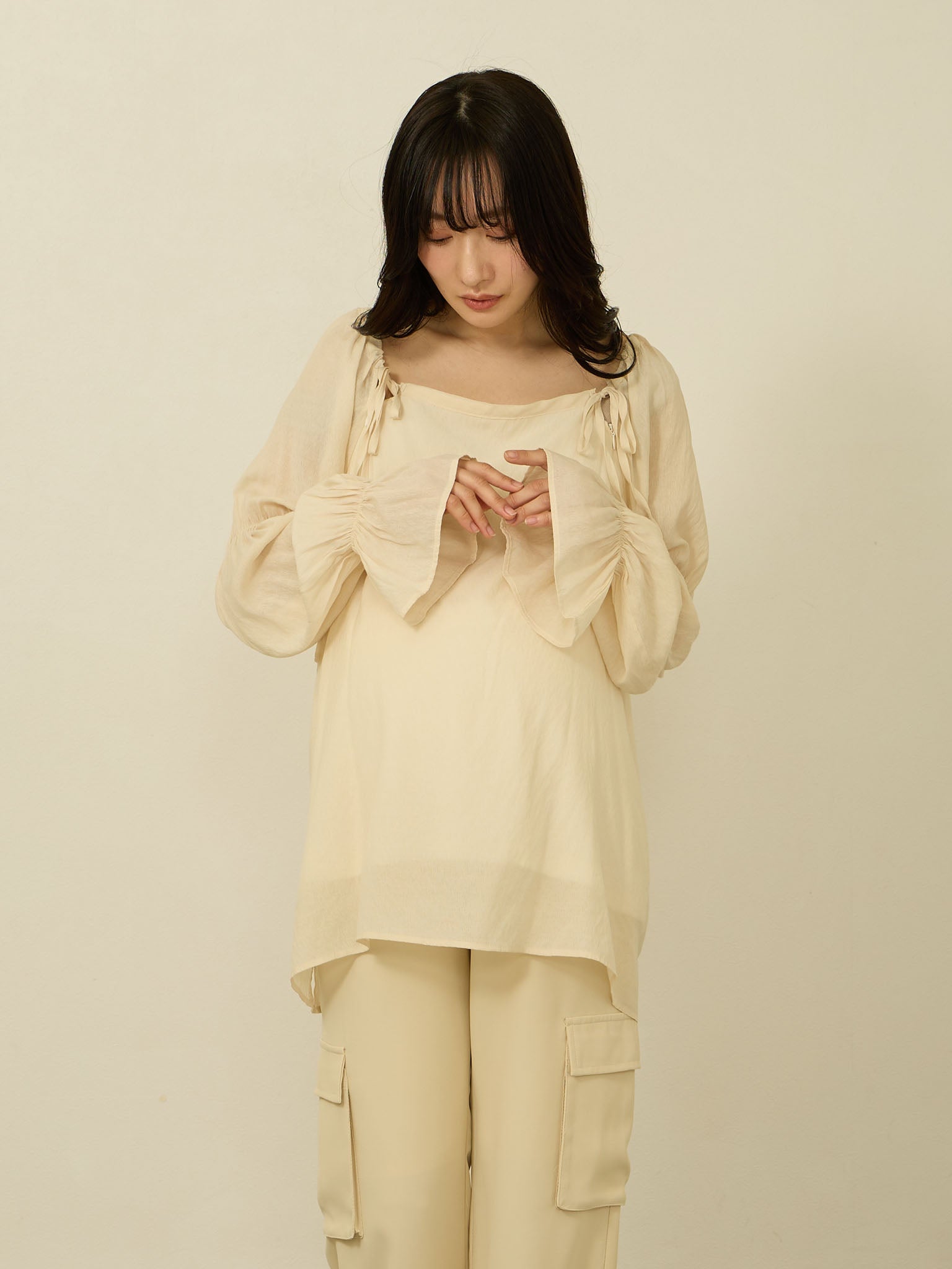 マタニティ・授乳服】袖リボンシアーシャツ White – honono for