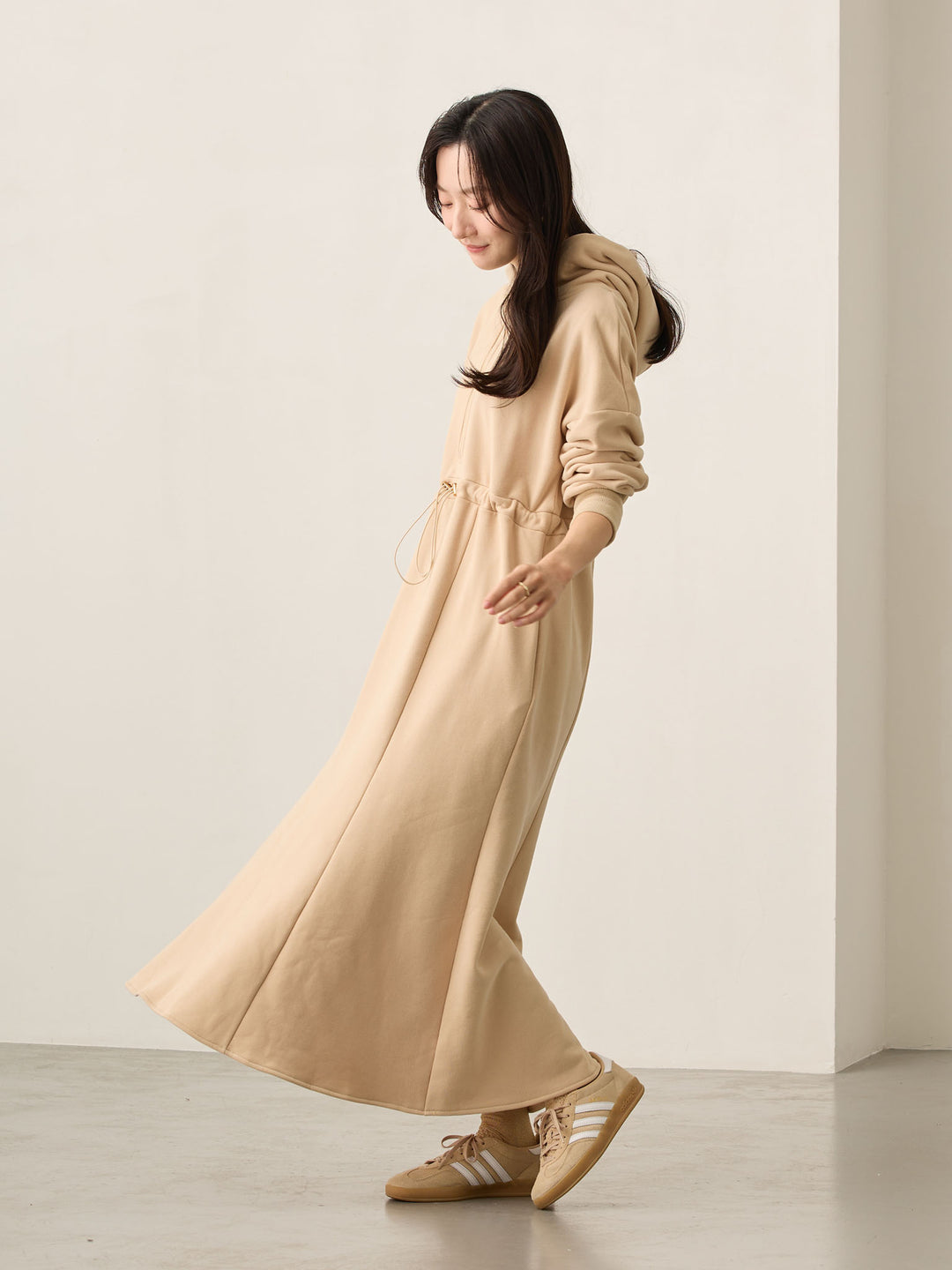 ほんのりマーメイドパーカーワンピース Beige