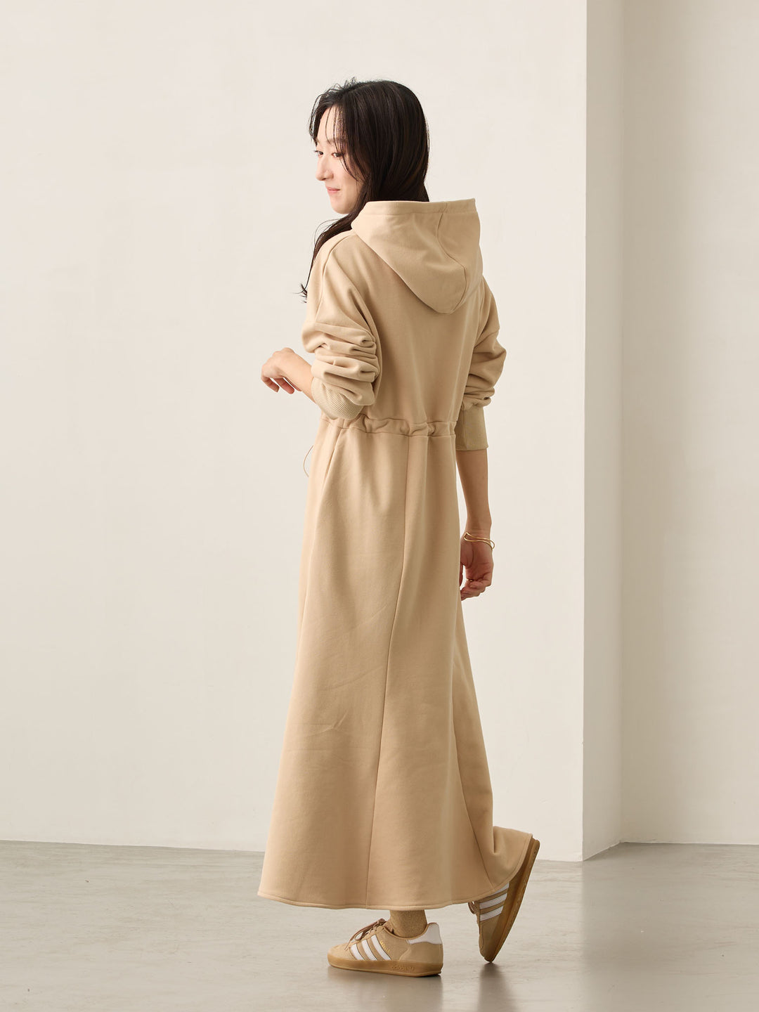 ほんのりマーメイドパーカーワンピース Beige