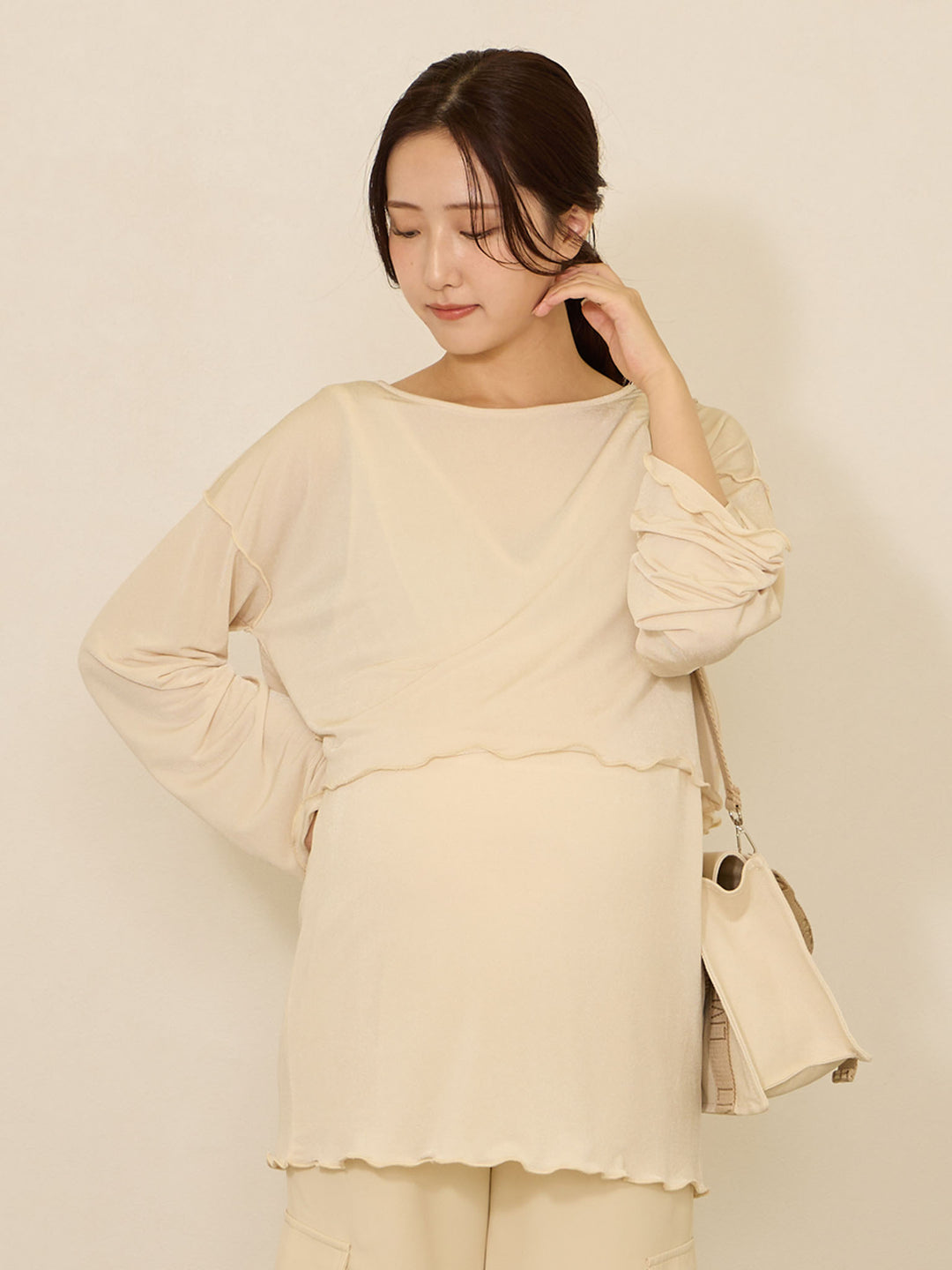 【マタニティ・授乳服】メローデザインシアーTシャツ Ivory