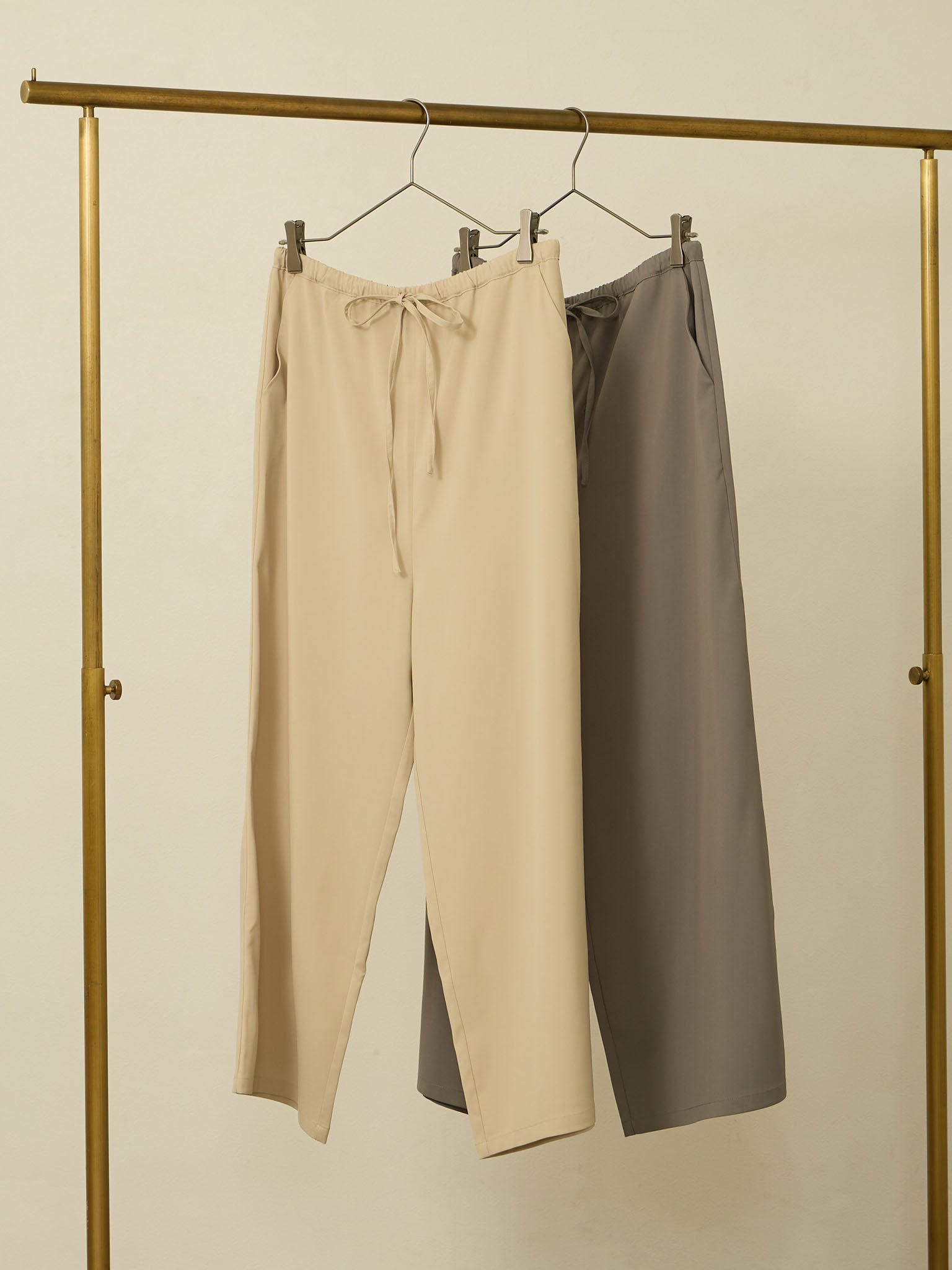 amomento ワイドパンツ　ベージュ アニュアンス anuans ツータックワイドパンツ （BLACK） -靴