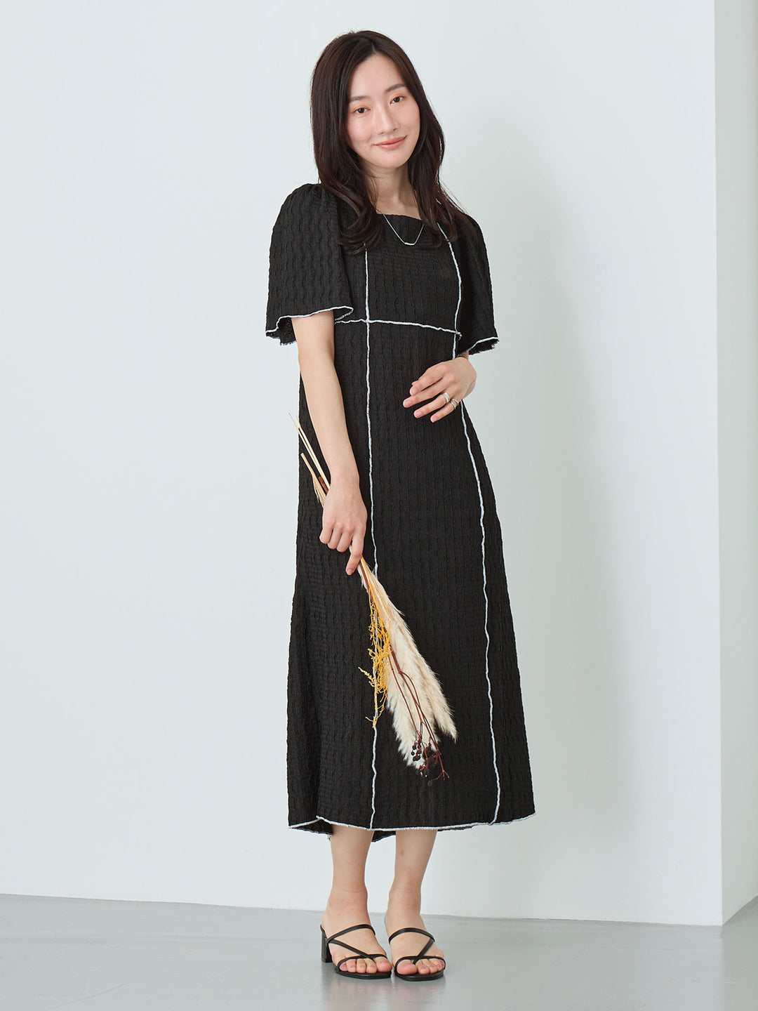 Outseam Mellow Dress Black