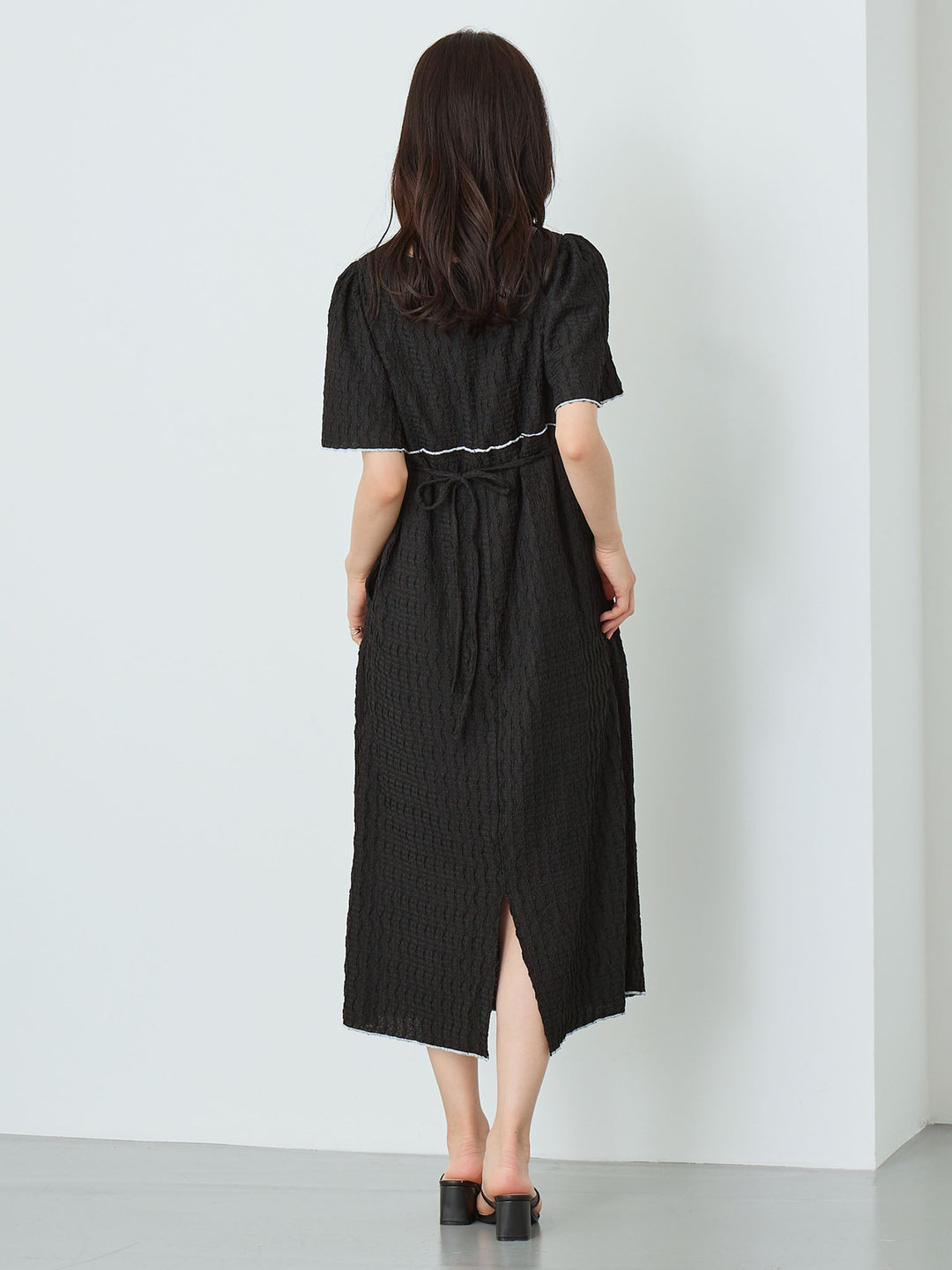 Outseam Mellow Dress Black
