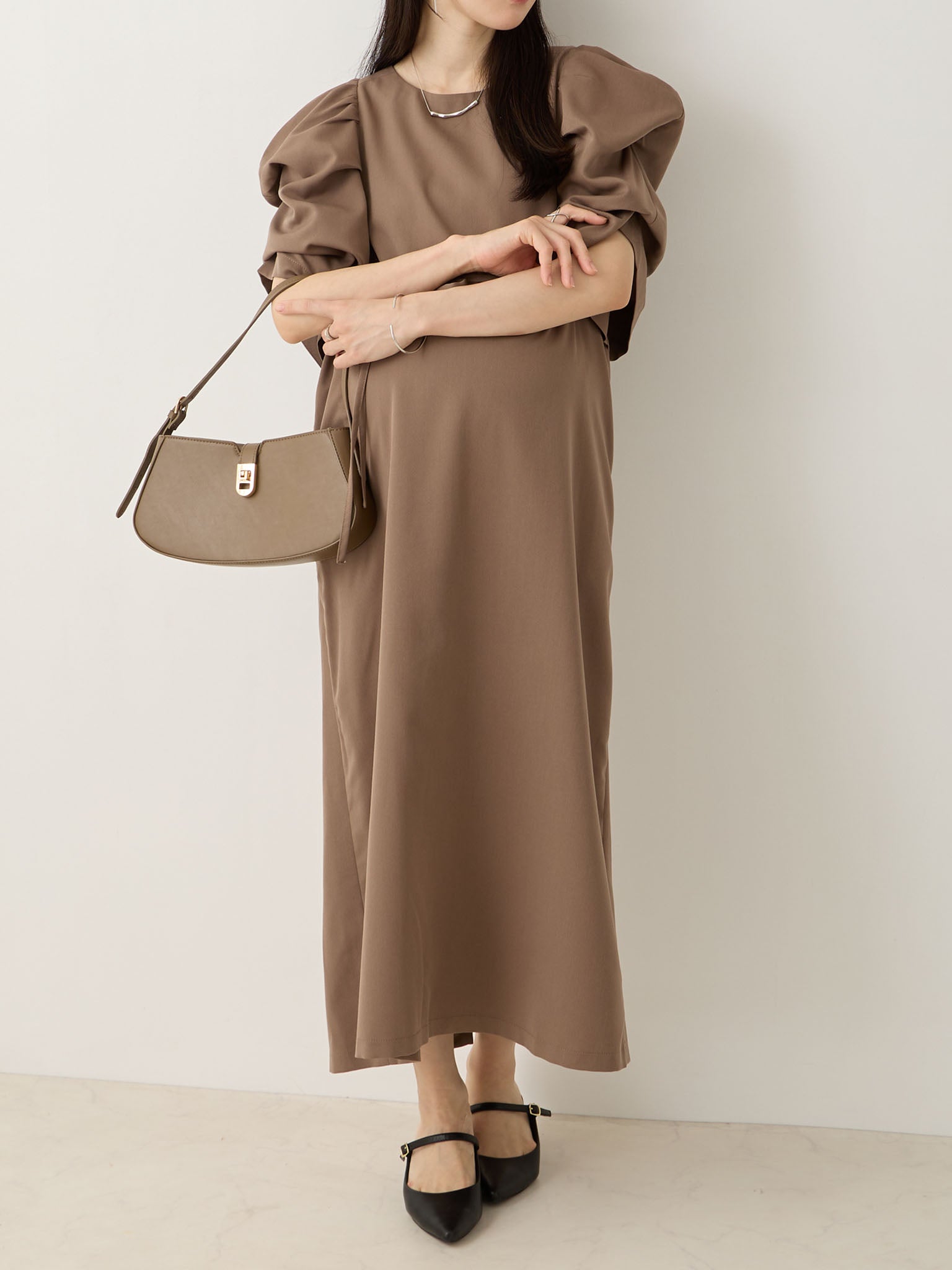 ボリューム袖Iラインワンピース Brown – honono for mom&baby