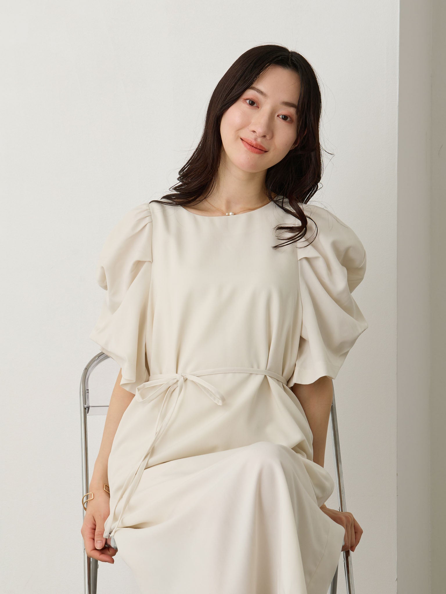ボリューム袖Iラインワンピース Ecru – honono for mom&baby