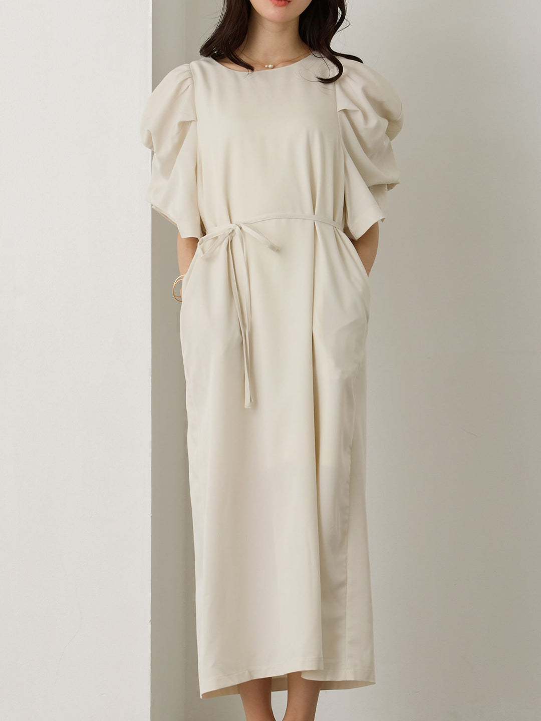 ボリューム袖Iラインワンピース Ecru