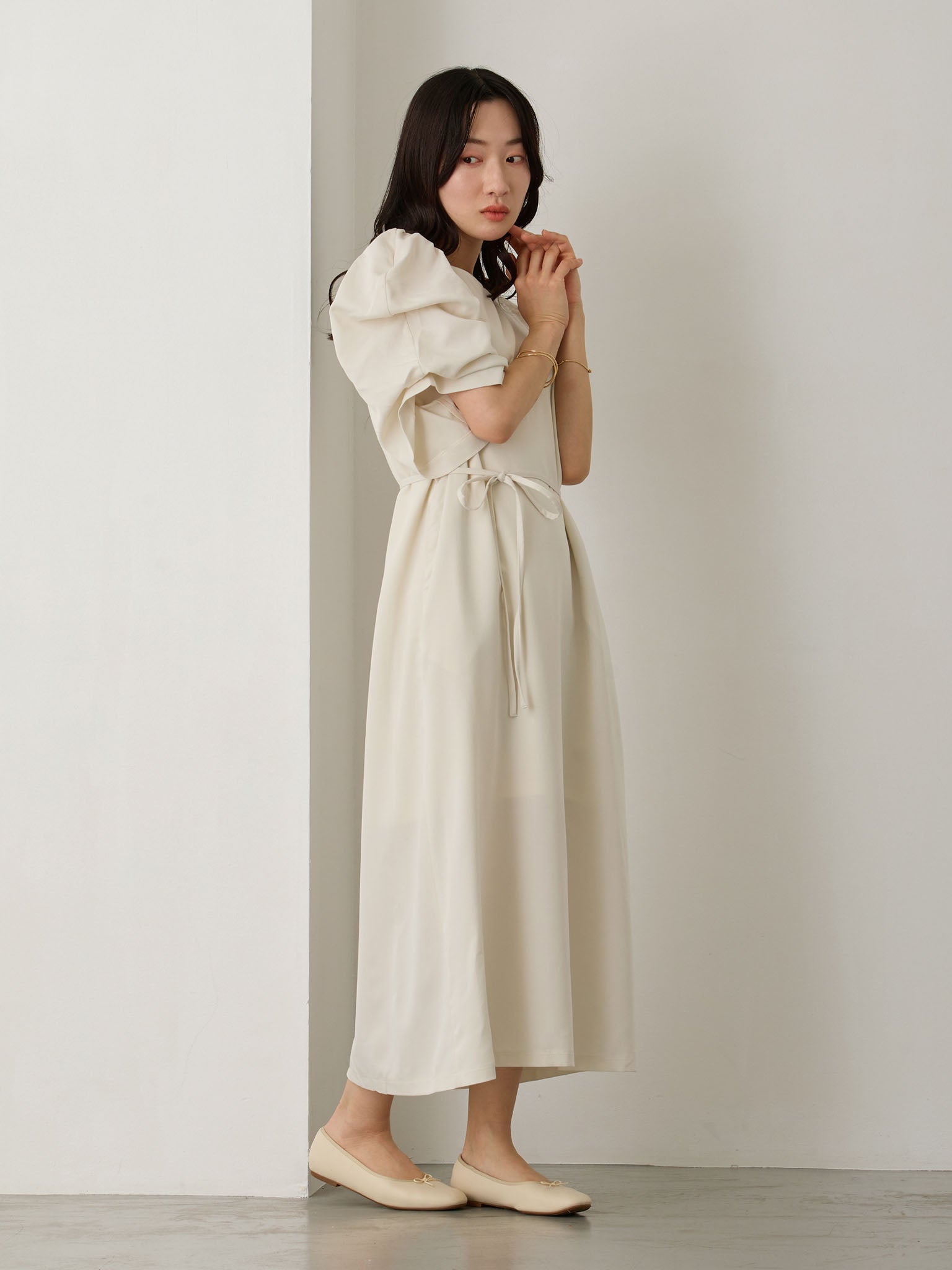 ボリューム袖Iラインワンピース Ecru – honono for mom&baby