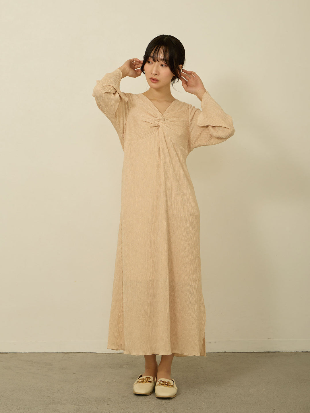 [Maternity/Nursing Clothes] Twist design dress Pink beige