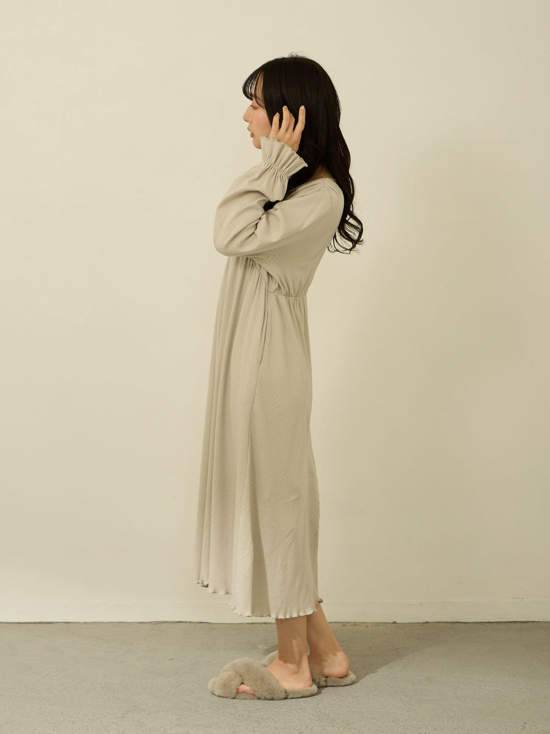 【マタニティ・授乳服】ズレないパット付き綿カシュクールルームワンピース Light gray