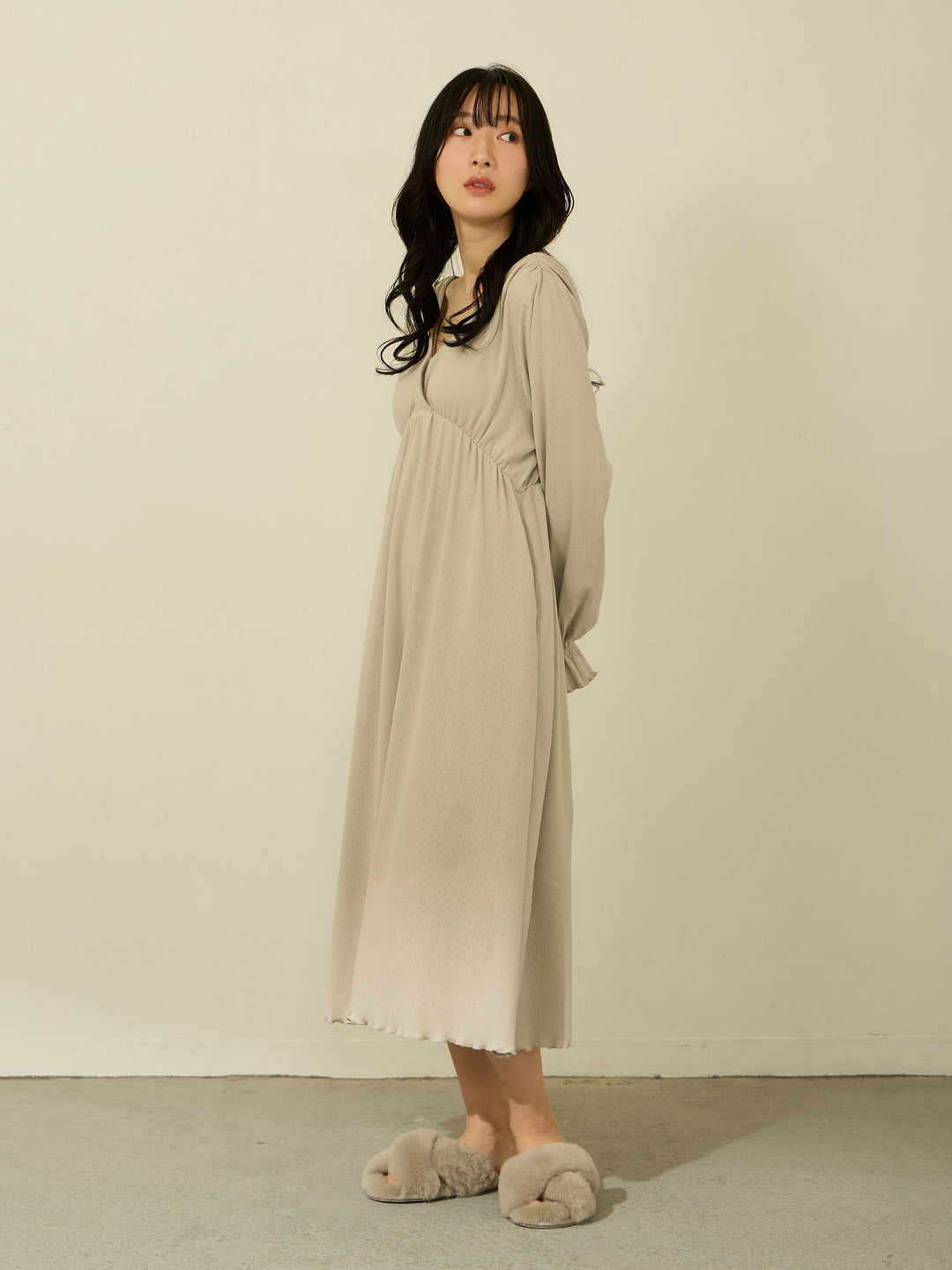 [Maternity/Nursing Clothes] Cotton cachecoeur room dress with padding to keep it in place Light gray