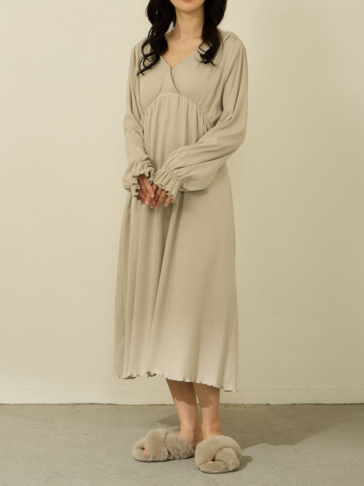 [Maternity/Nursing Clothes] Cotton cachecoeur room dress with padding to keep it in place Light gray