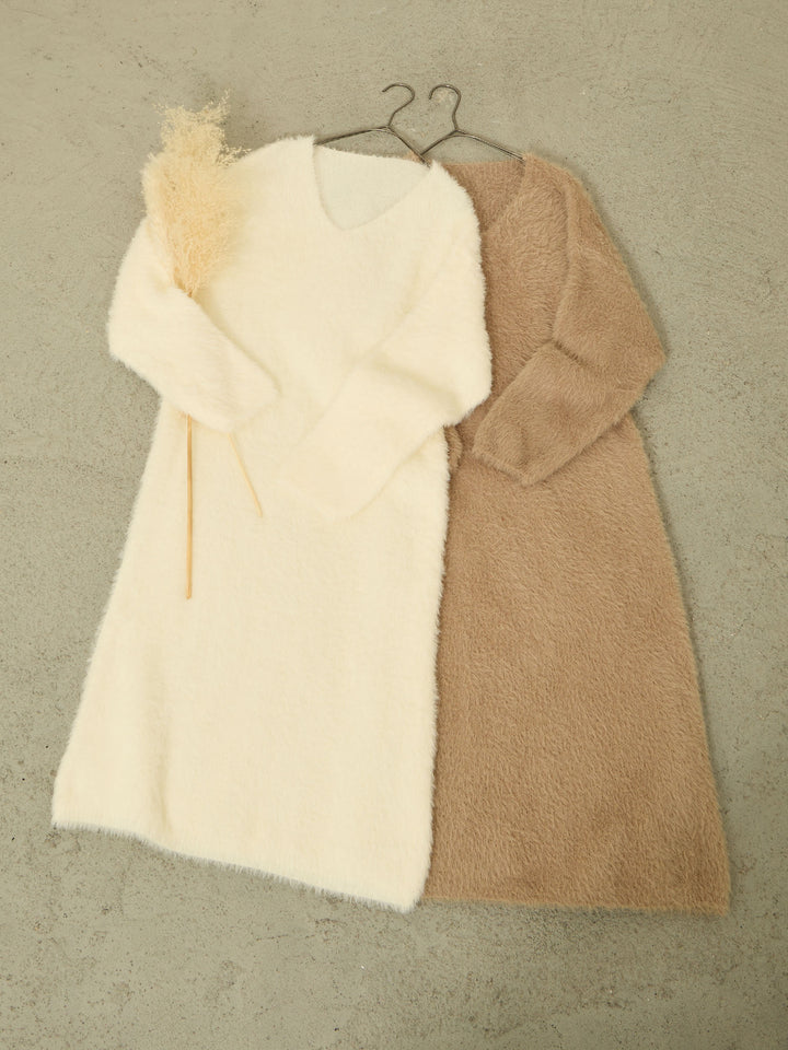 毛茸茸的针织短裙，米色