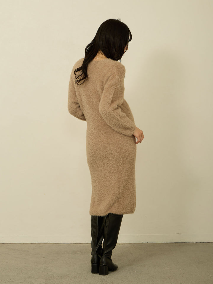 毛茸茸的针织短裙，米色