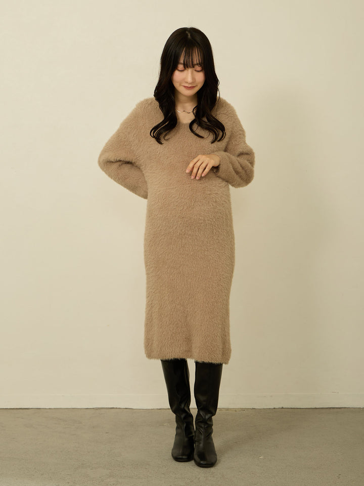 毛茸茸的针织短裙，米色