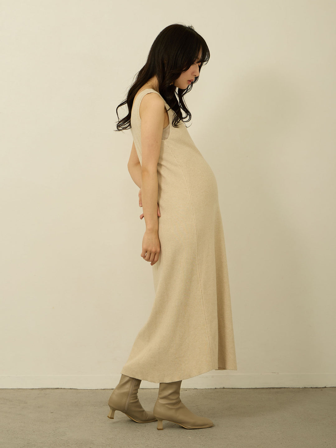 [Maternity/Nursing Clothes] Short knit &amp; ribbed sleeveless dress 2-piece set Beige
