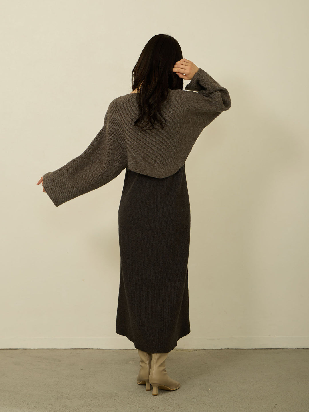 [Maternity/Nursing Clothes] Short knit &amp; ribbed sleeveless dress 2-piece set Gray