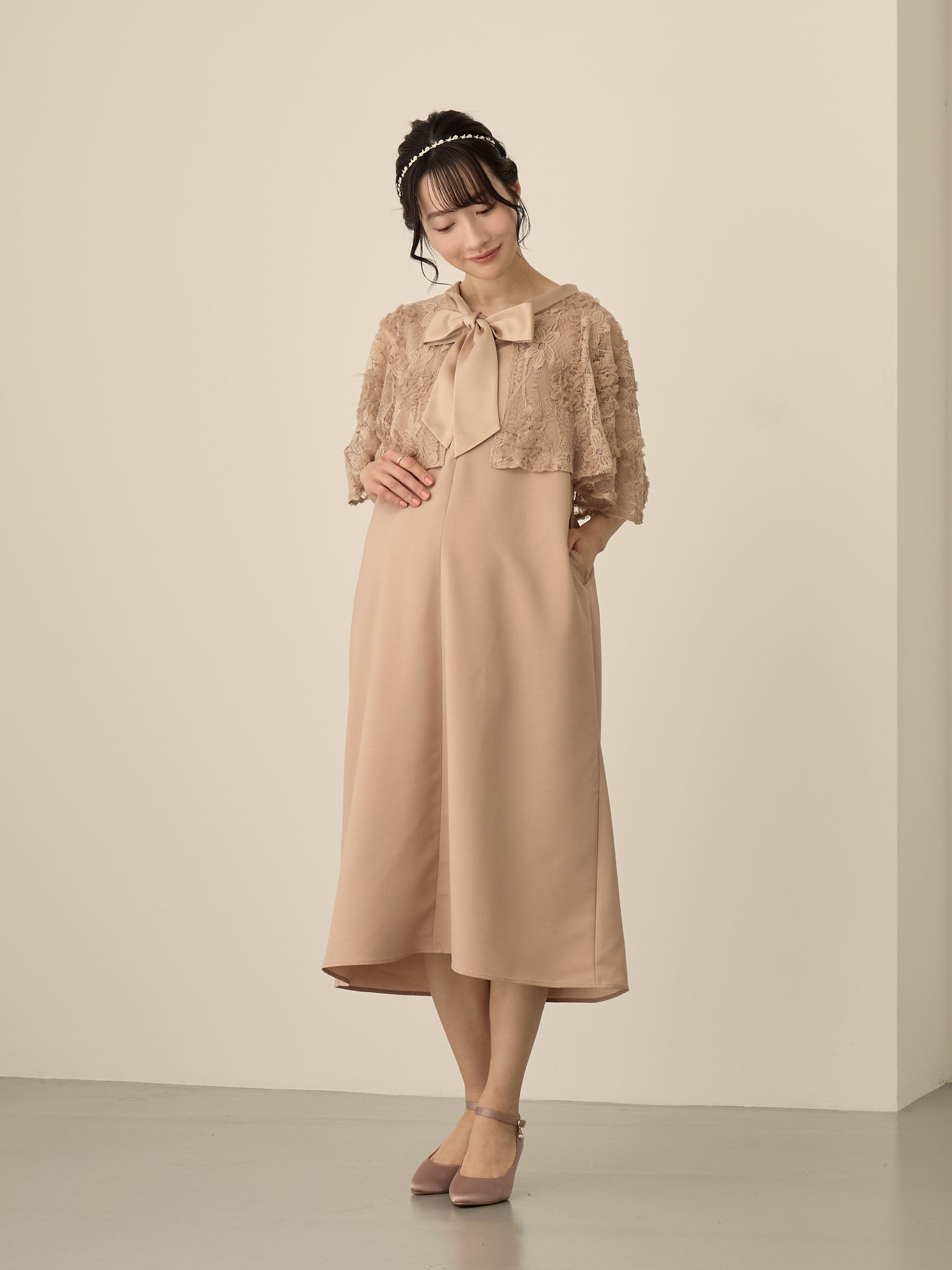 マタニティ・授乳服】レースケープドレス Pink beige – honono