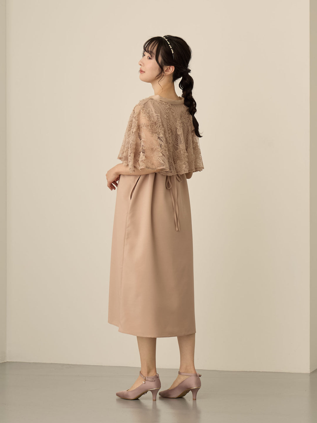 【マタニティ・授乳服】レースケープドレス Pink beige