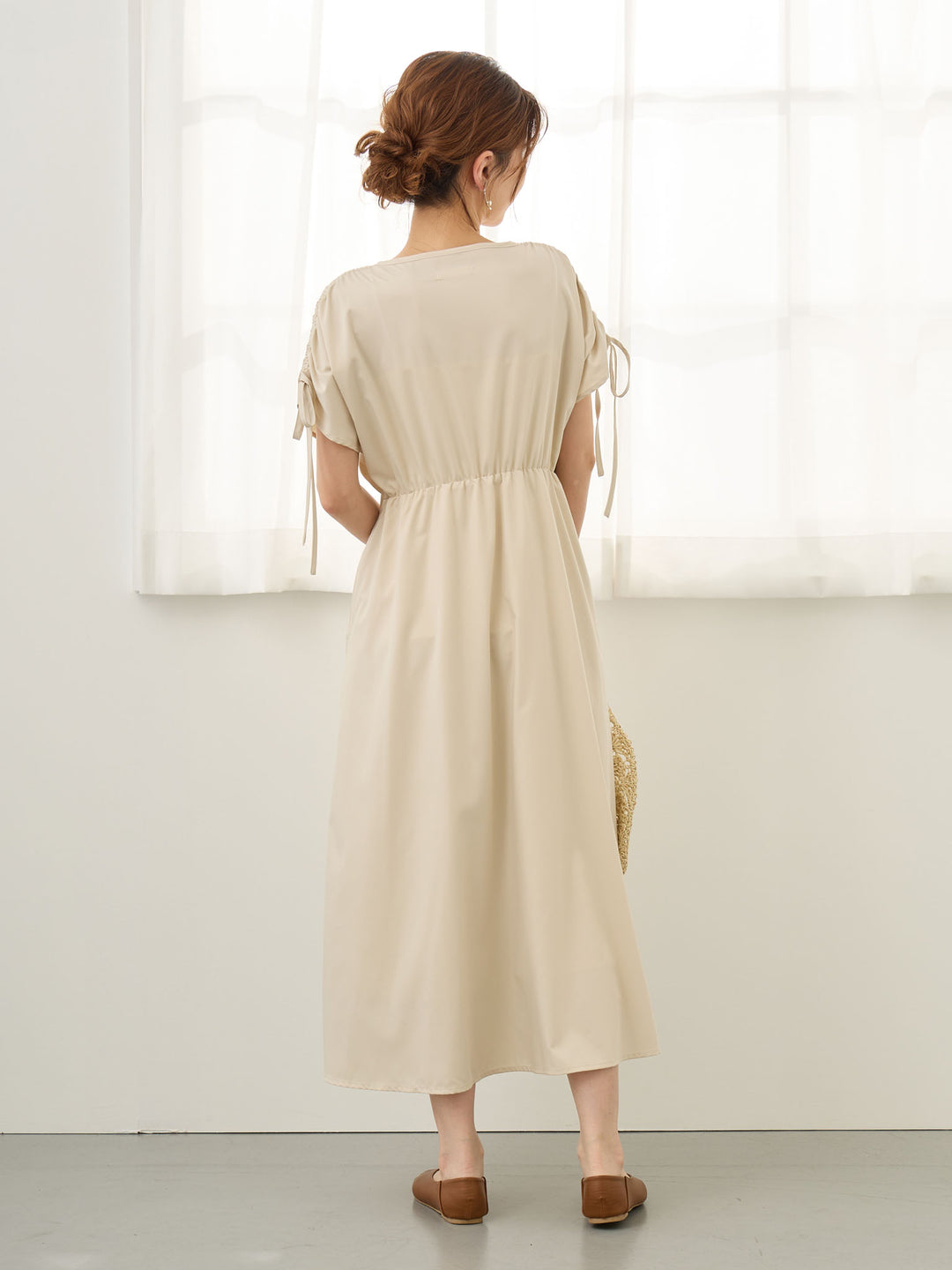 シャーリングスリーブワンピース Beige