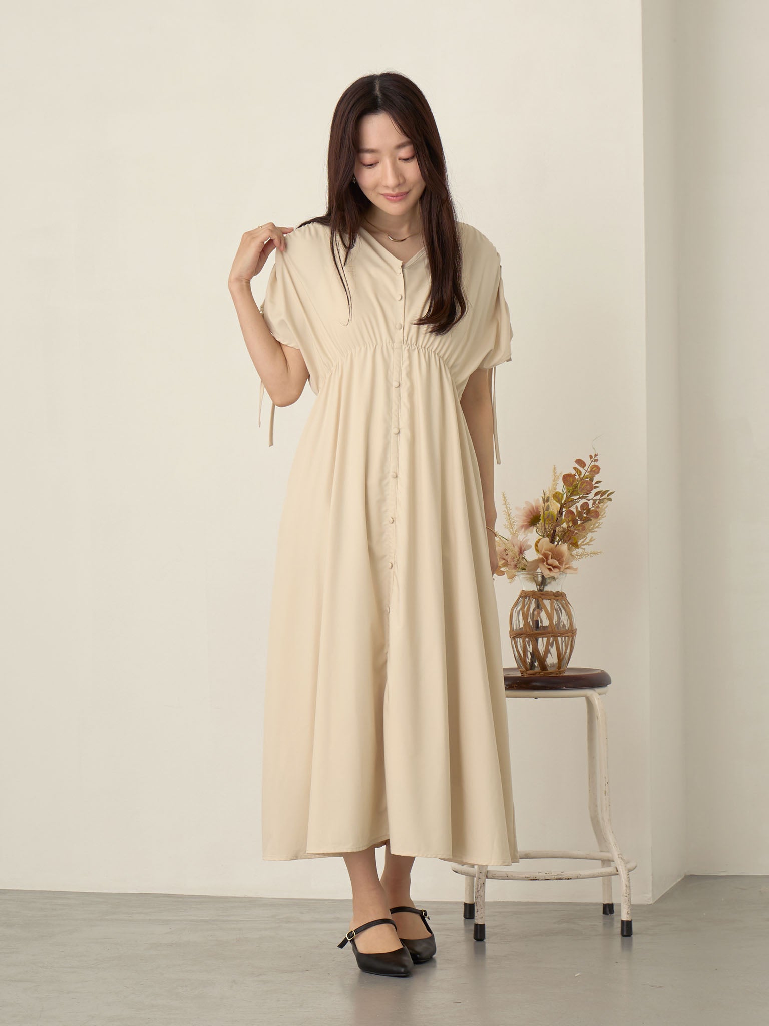 シャーリングスリーブワンピース Beige – honono for mom&baby
