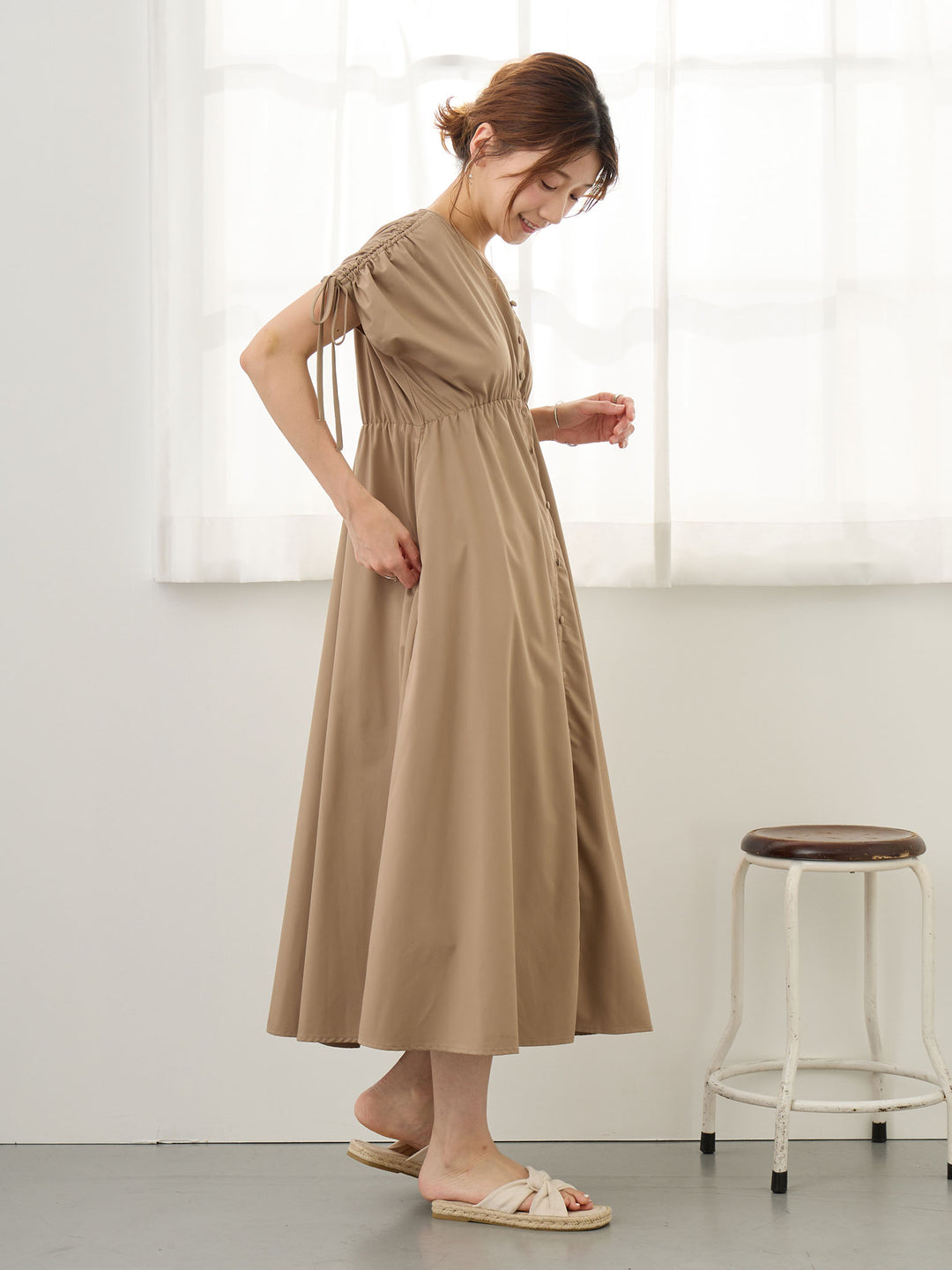シャーリングスリーブワンピース Brown