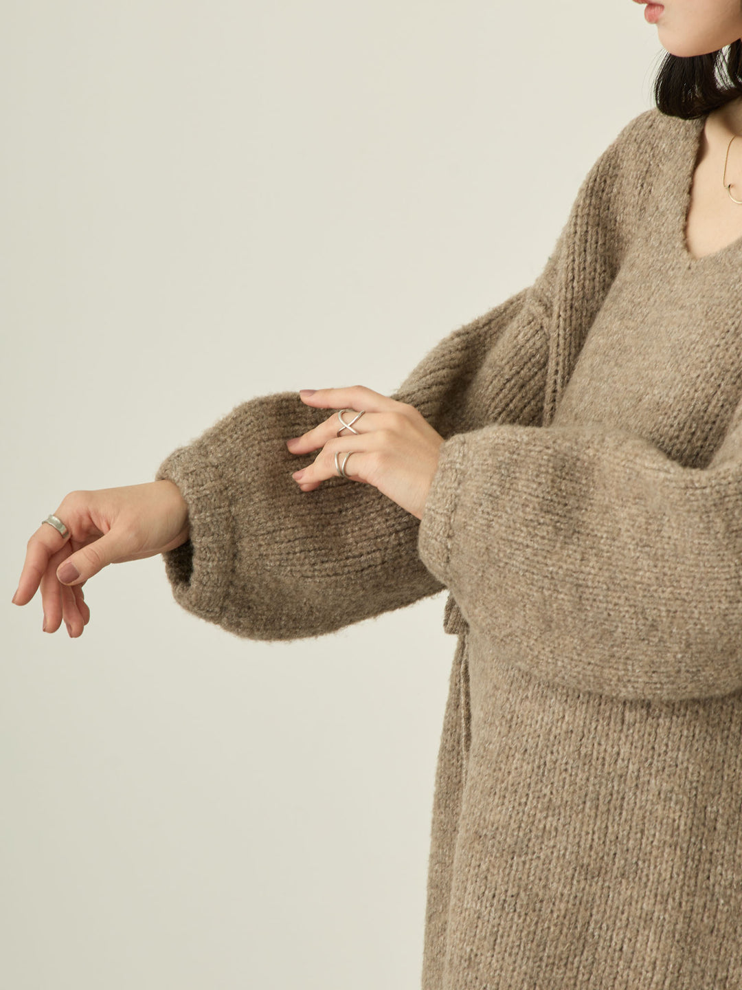 Vネックニットワンピース Charcoal