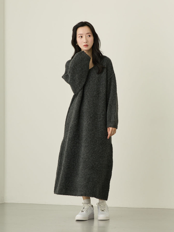 Vネックニットワンピース Charcoal