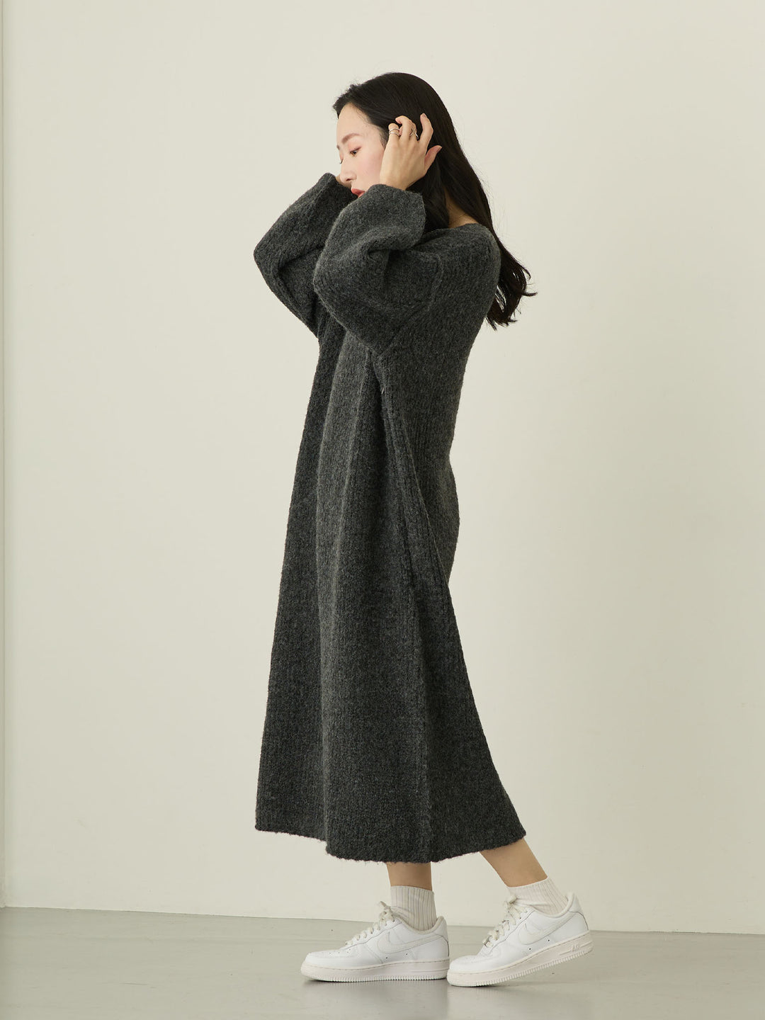 Vネックニットワンピース Charcoal