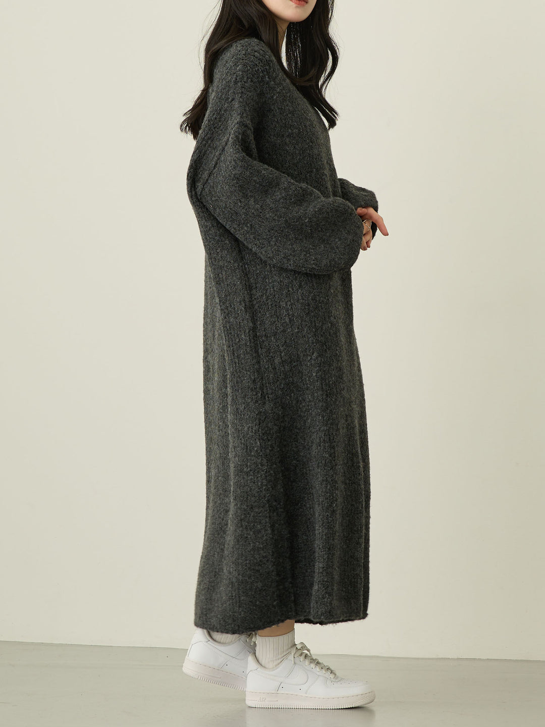 Vネックニットワンピース Charcoal