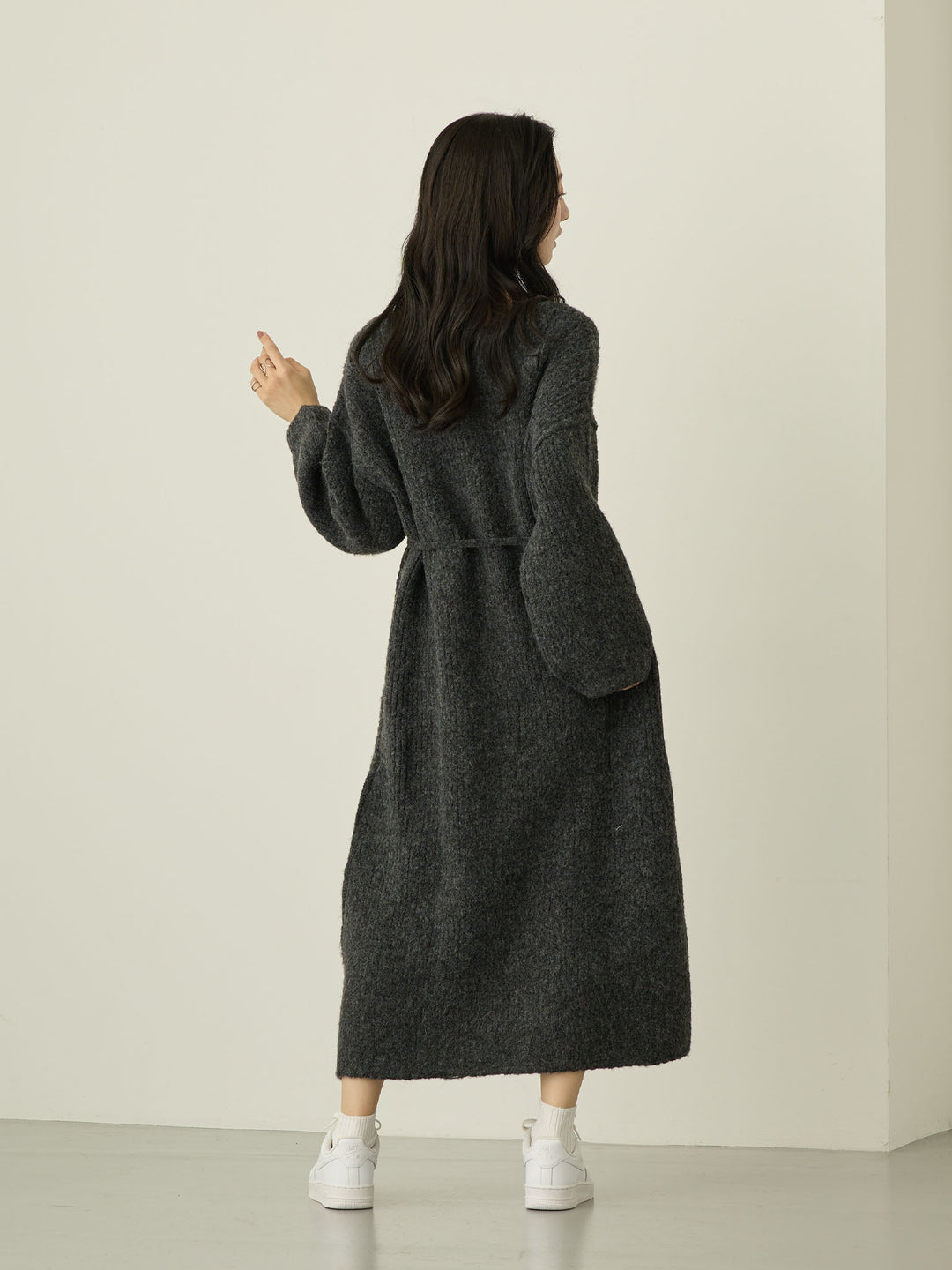 Vネックニットワンピース Charcoal