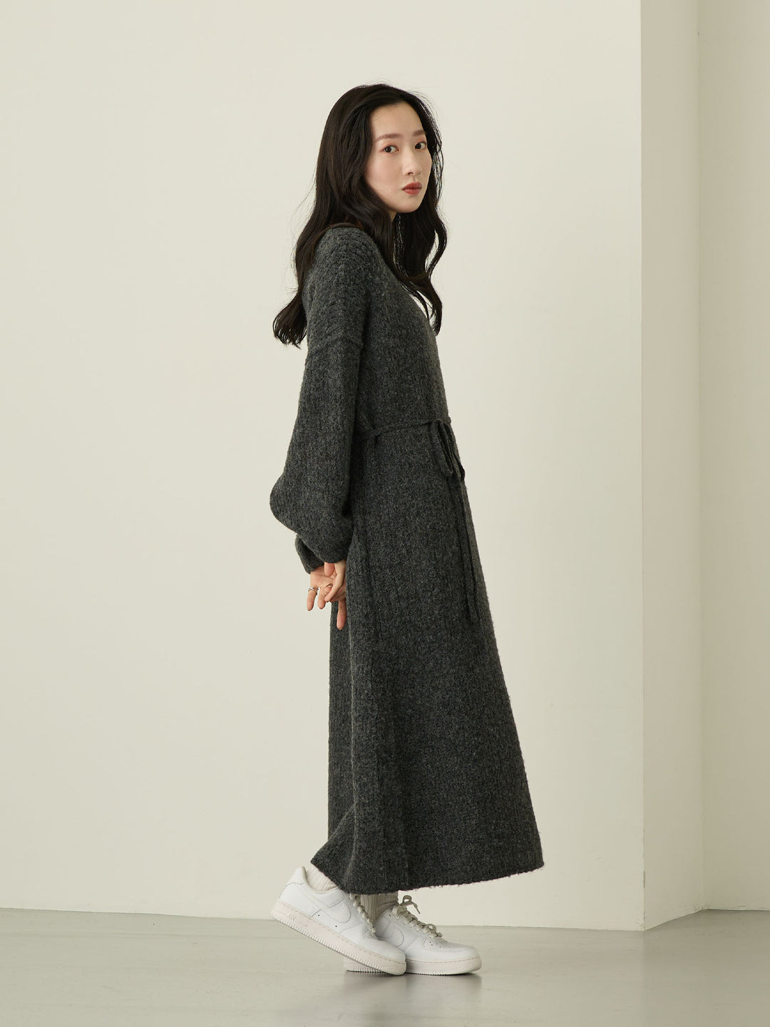 Vネックニットワンピース Charcoal