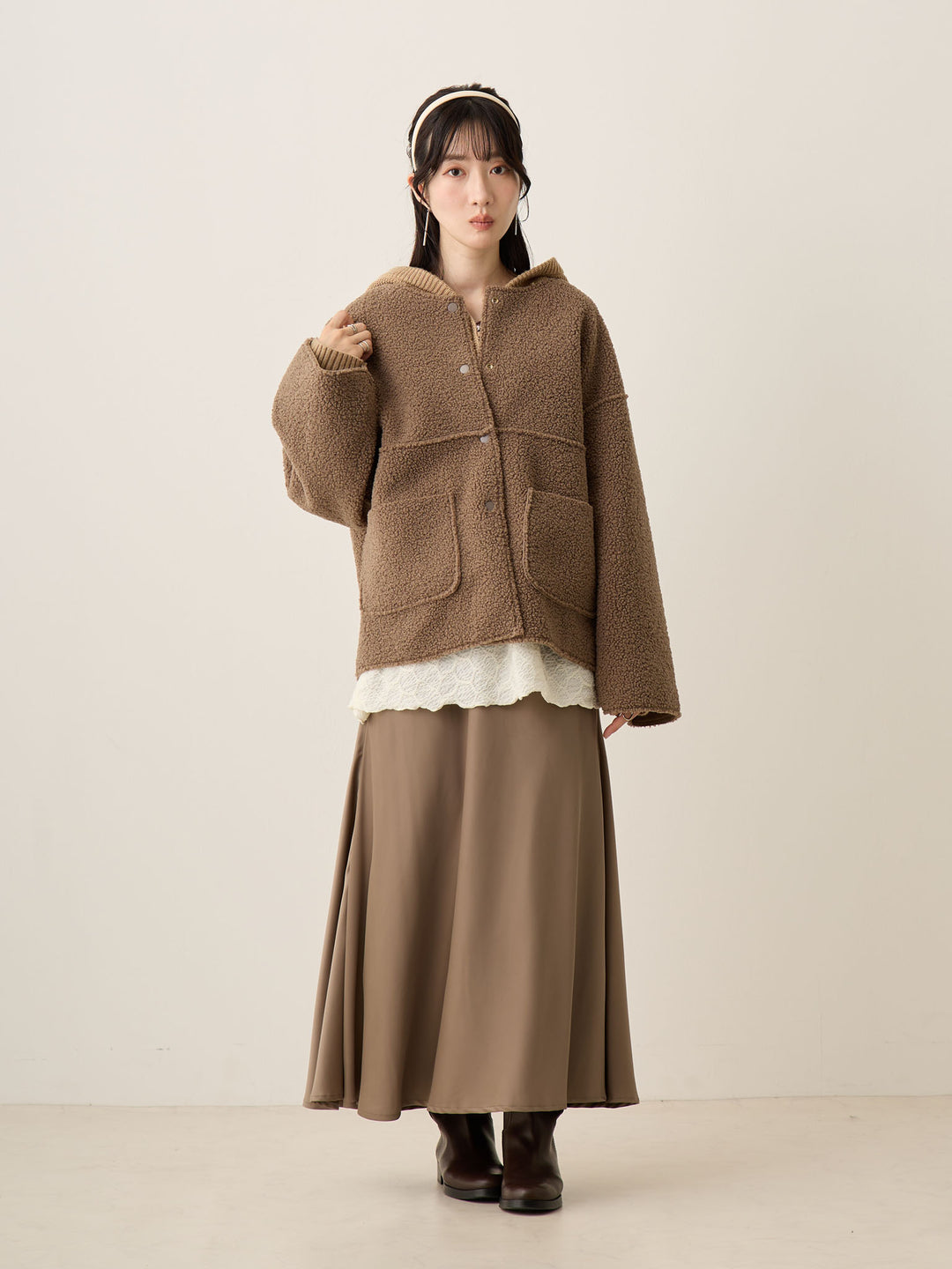 ほんのりマーメイドサテンスカート Greige