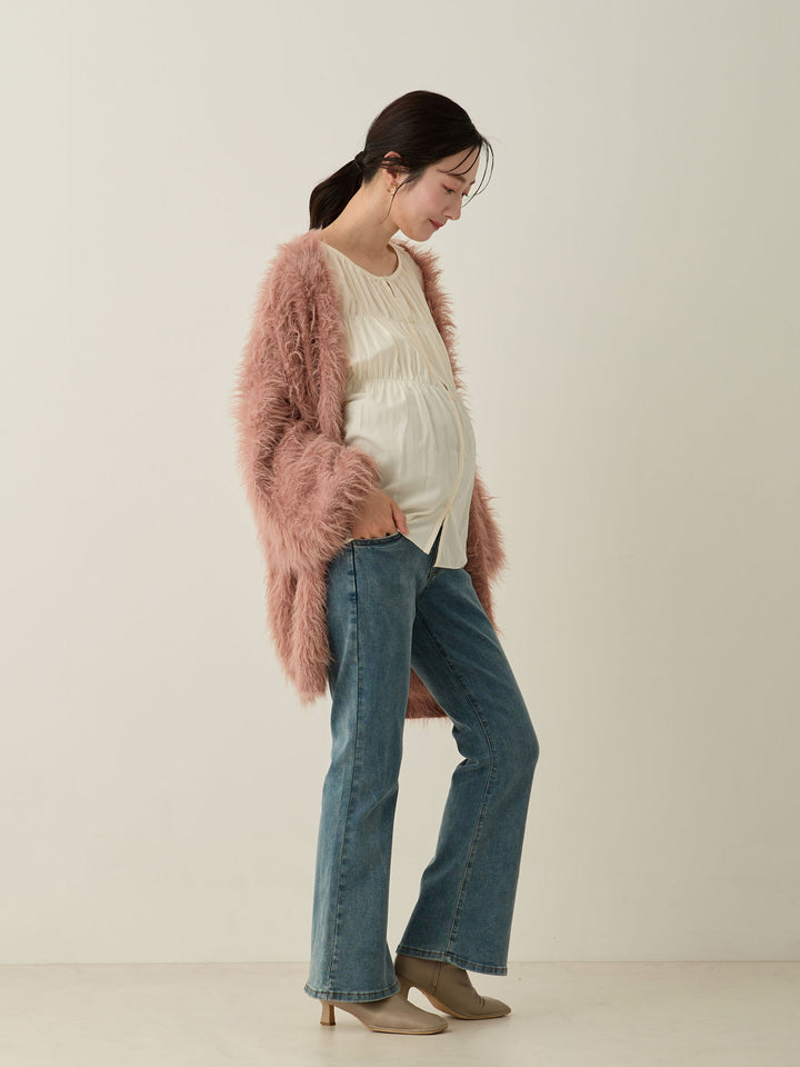 蓬松的淡粉色开衫