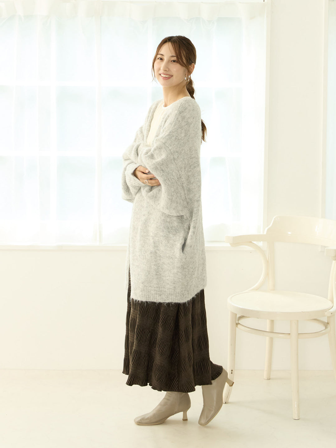 天鹅绒褶皱百褶裙，深棕色