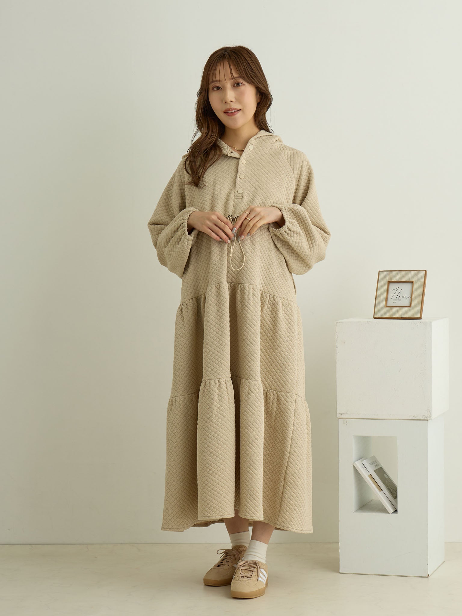 マタニティ・授乳服】キルティングパーカーワンピース Beige マタニティ・授乳服】キルティングパーカーワンピース Beige