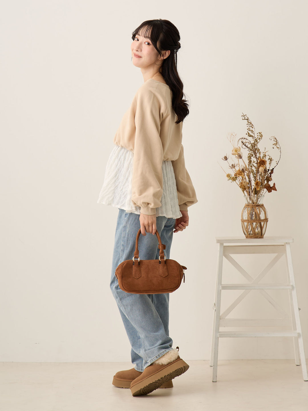 米色多层运动衫