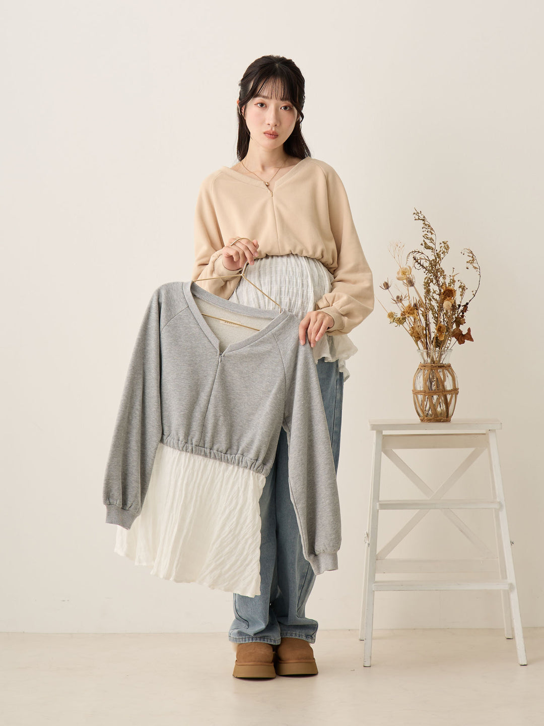 米色多层运动衫